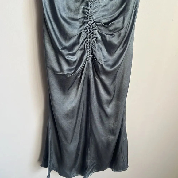 NEW ASTR THE LABEL TOLEDO RUCHED HALTER MIDI DRESS STEEL BLUECOLOR - Picture 5 of 12